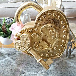 NEW! EXQUISITE Fairytale PADLOCK & LOVE KEY DECOR